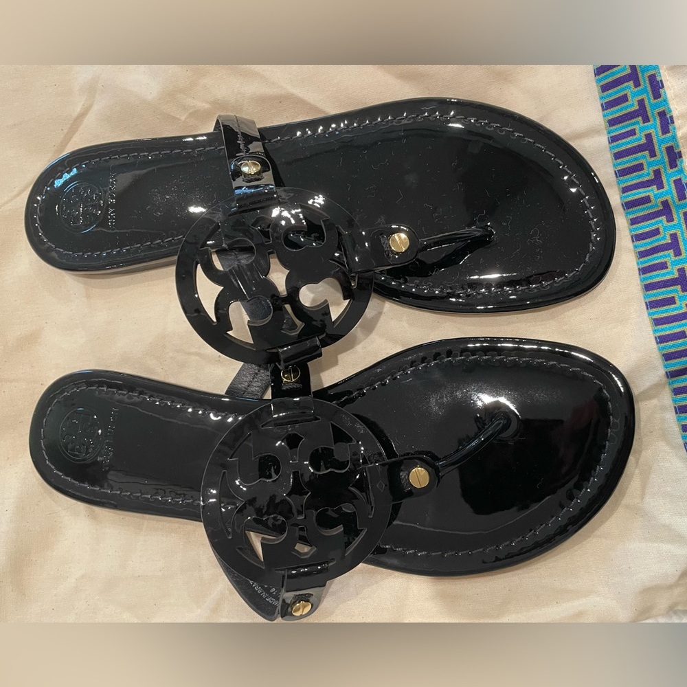 NWT black Tory Burch miller sandal. Size 10